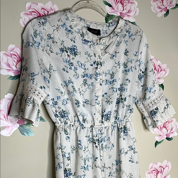 Floral Ruffle Sleeve Dress. T-20 - Picture 7 of 8